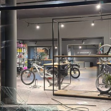 c26a2a50-b62d-4605-abf0-2eaaed930b1c Cambriolage au magasin ‘Cyklist’ à Gap : un lourd préjudice
