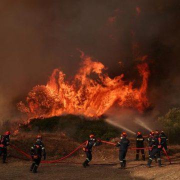 c6904538-fbcb-42e3-8401-8b3cab61fce3 Grèce : incendies meurtriers et critiques sur les mesures de prévention