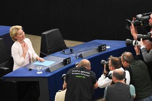c73ce073-7bca-4dbf-b2de-cf27b4de7598 Ursula von der Leyen: Un portrait de leadership complexe
