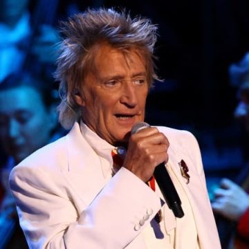 ce6e1fdf-5f83-4146-9e88-b6fc1259580c Rod Stewart se repose après une opération cardiaque