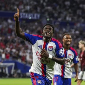 Ernest Nuamah marque son premier but en 17 mois avec l&rsquo;Olympique Lyonnais