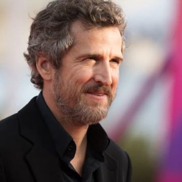 d98d55fc-1e8b-49e0-bcd5-ed00e1d7a3d8 Guillaume Canet Encourage la Solidarité Face aux Incendies