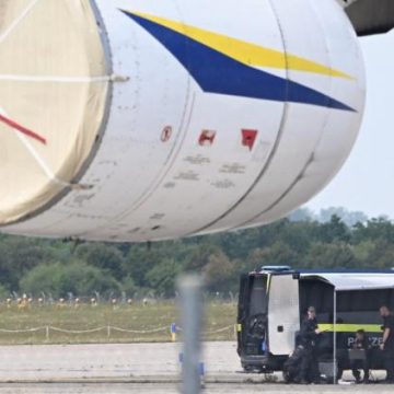 dd617668-51d8-42b9-ac9e-d0778d8c1824 Un drone avec un engin explosif crée la panique à l’aéroport de Leipzig