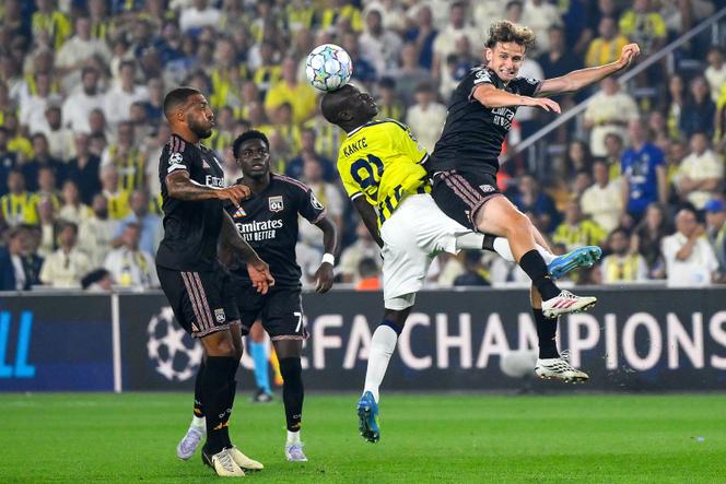 de7d49a1-e757-45e4-b04a-ddb0f06a75a1 Lyon face à Fenerbahçe : un match serré pour la Ligue des champions
