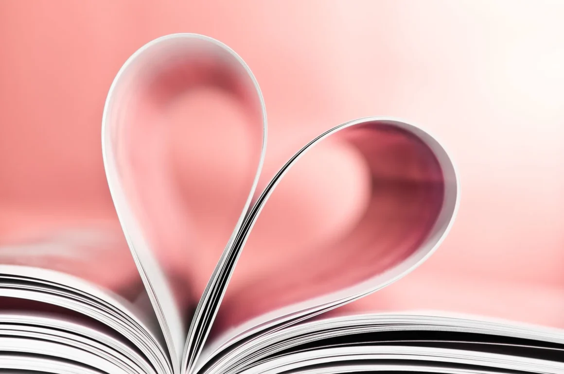 Comprendre le succès et les enjeux des romances littéraires