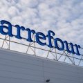 Carrefour teste des robots humanoïdes pour améliorer le travail en entrepôt