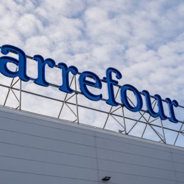 Carrefour teste des robots humanoïdes pour améliorer le travail en entrepôt