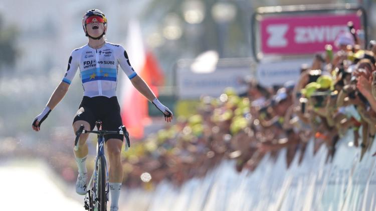 e219e7ea-ea9a-41f9-a8fc-8c0a00c1ab83 Demi Vollering prend la tête du Tour de France Femmes