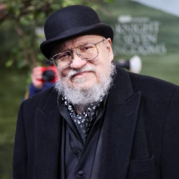 e499e66c-fab2-4d49-b11d-01ff8438796a George R. R. Martin partage ses défis et ses succès récents