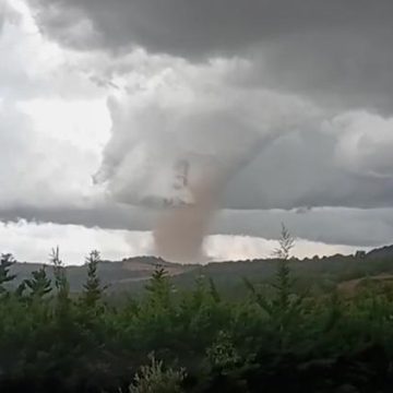 e60066bf-5333-40af-a0b5-04a779db0fea Tornades en France : Quand Sont-elles les Plus Fréquentes ?