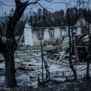 e78f4850-5942-4c43-b9ec-a7ab5126e5b5 Colère des habitants du Porge après le mégafeu de juillet