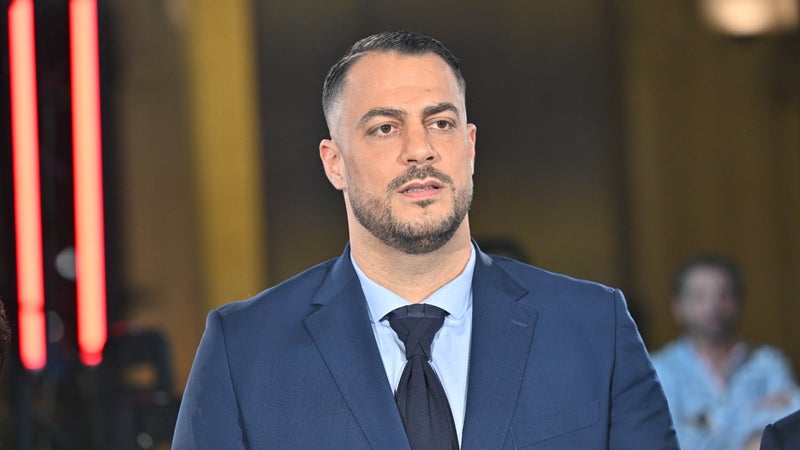 e7bf42f7-60a7-47e1-afb5-8b1204fec17d Sébastien Delogu dénonce une procédure démesurée après son altercation avec des policiers