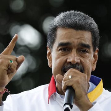 e8e79f3f-3164-495c-933c-544b5d98d283 Nicolas Maduro salue le dialogue entre pouvoir et opposition au Venezuela