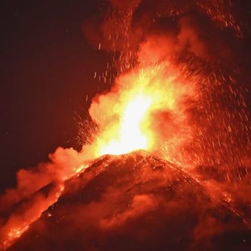 eb96e5d8-a09b-463d-b00b-1b021dafd674 Éruption du volcan Fuego au Guatemala: mesures de précaution