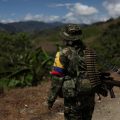 Recrutement des mineurs par les groupes armés en Colombie via les réseaux sociaux