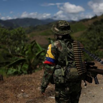 Recrutement des mineurs par les groupes armés en Colombie via les réseaux sociaux