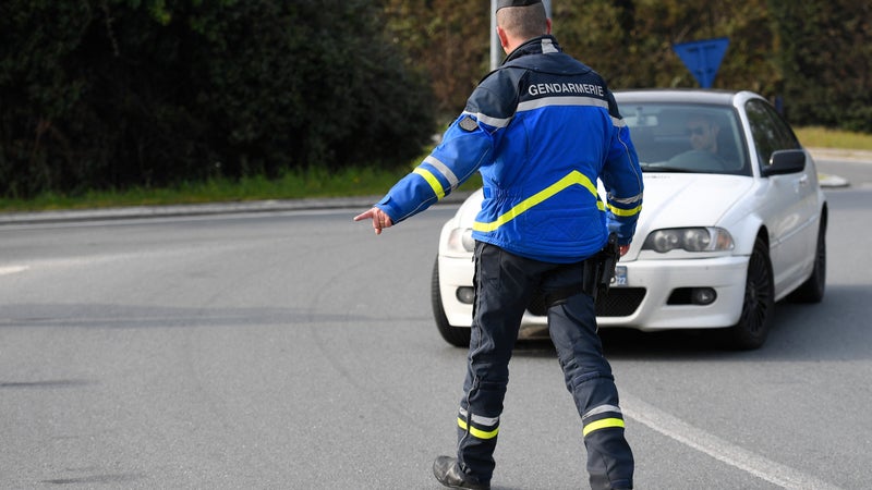 f3f37f13-854b-43d6-b26d-882d5f87a14d Mise en examen de deux gendarmes pour homicide involontaire après le décès de Claude Jean-Pierre