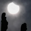 Comprendre et Vivre une Éclipse Solaire