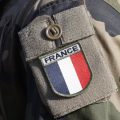 Sanctions prévues pour des militaires français liés à un drapeau suprémaciste
