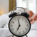 Se réveiller sans réveil : habitudes pour synchroniser son horloge biologique