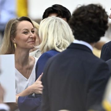 La Messe de Léon XIV à Paris : Réchauffement Politique et Sécurité Renforcée