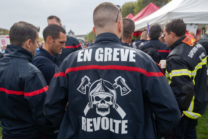 FRANCE - FIREFIGHTERS - PROTESTS - STRIKE - PARIS Les pompiers en grève pour réclamer plus de moyens