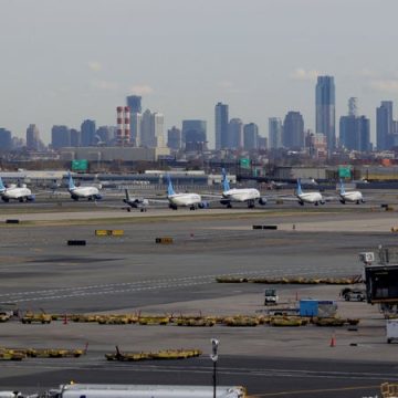 Annulation massive de vols sur la côte est des États-Unis suite à une panne de télécommunications