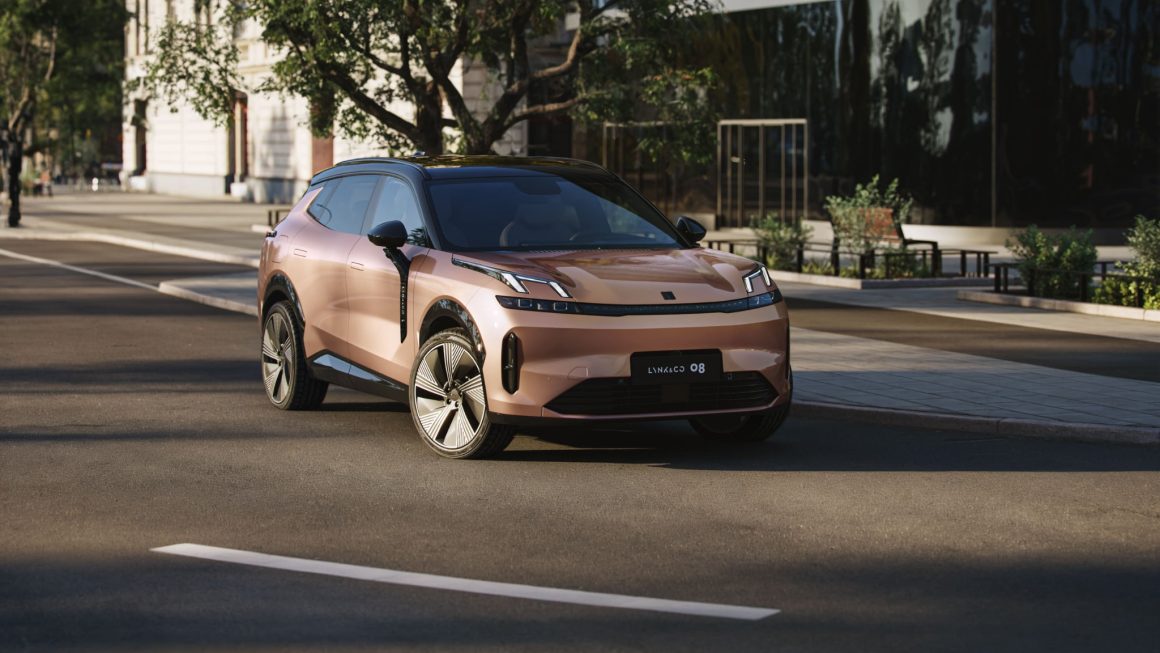 Essai du SUV hybride rechargeable Lynk & Co 08 : autonomie, performances et comparaison