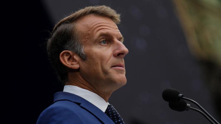 0dfc8973-b8a0-4bd1-9b3a-0eb11ed98c14 Macron propose à l’UE un texte sur l’interdiction des réseaux sociaux aux mineurs