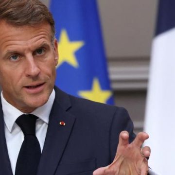 Emmanuel Macron se tient aux côtés de l&rsquo;Ukraine