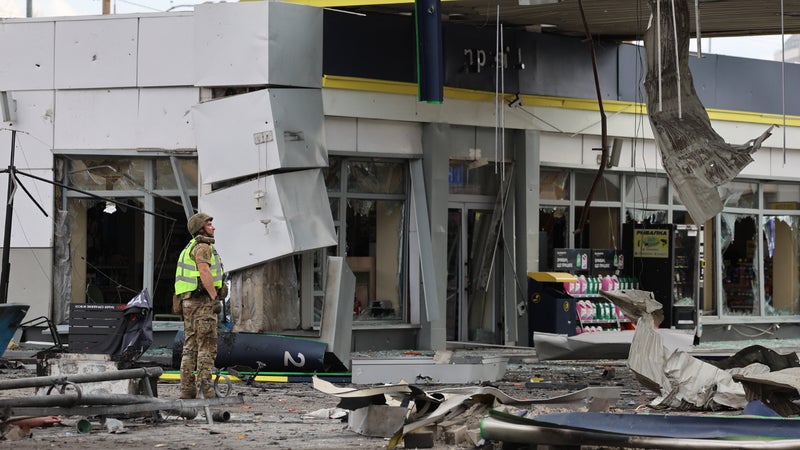 1707a186-0ebd-4590-9af1-76f06969b909 Frappes de drones russes à Kyiv : deux morts et neuf blessés