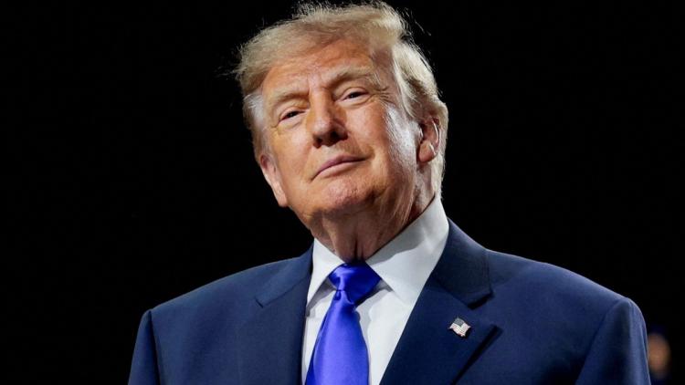 198612a5-a7bd-49fc-a216-a244ca34f9cf Donald Trump en visite en Irlande : manifestations et soutien à Doonberg