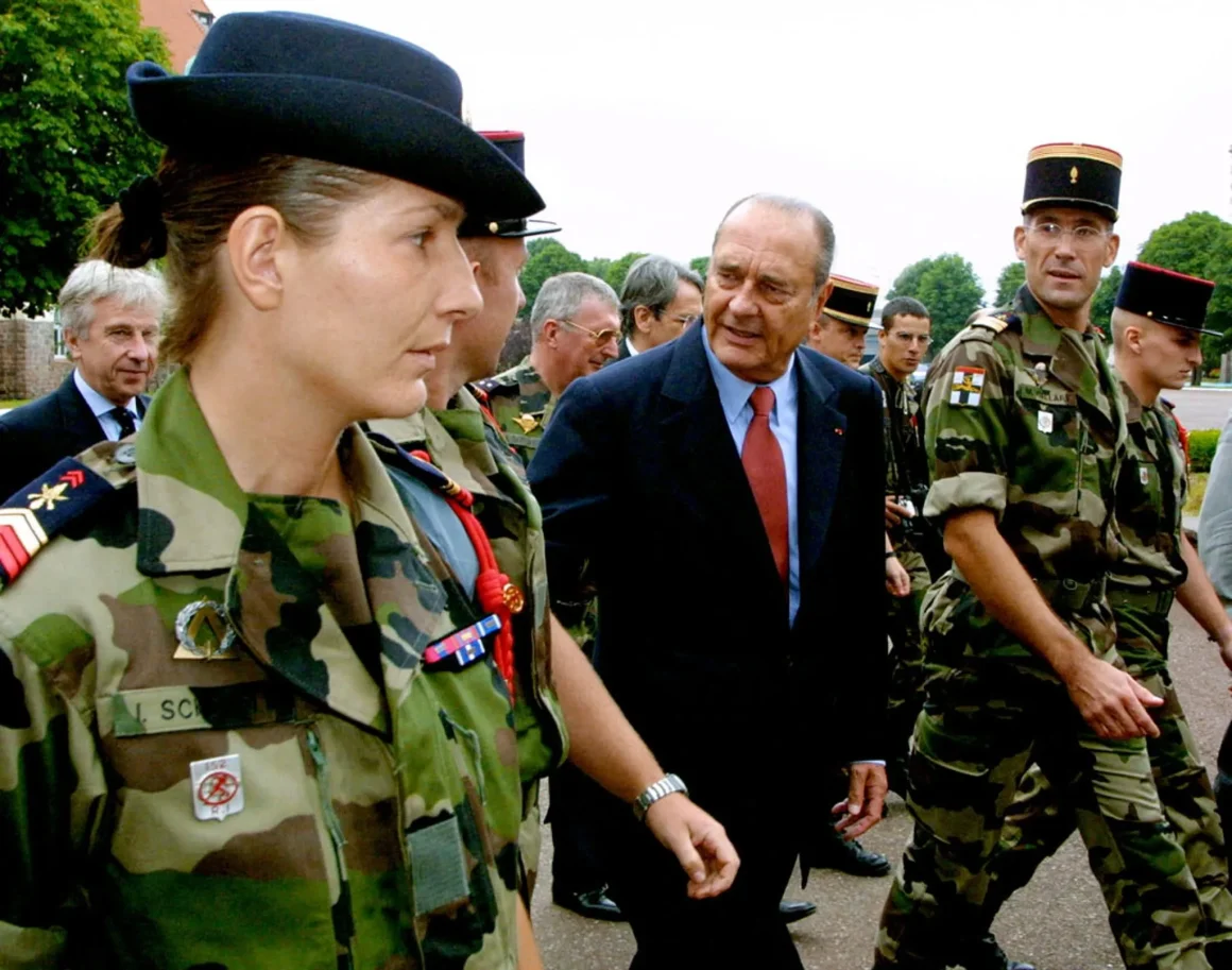 La réintroduction du service national en France : enjeux et perspectives