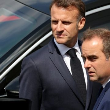 Baisse record de popularité pour Macron et Lecornu