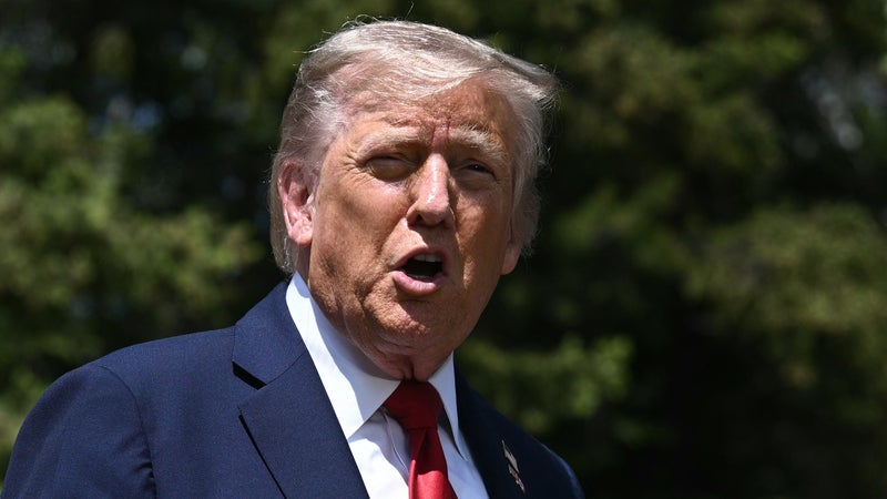 25896160-0b1f-48cc-8900-61876cbe6de4 Trump fustige Bombardier et menace d’interdire ses avions aux États-Unis