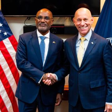 2ab74396-a00e-4052-9c0a-f1beadadf50b La diplomatie américaine en Afrique : Un duo à la tête du changement