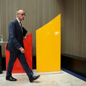 Le chancelier allemand Friedrich Merz refuse la démission après la débâcle électorale