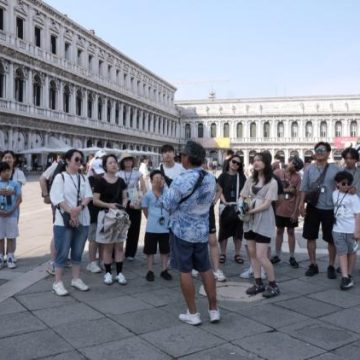 35f9c72f-afcc-4e30-aeba-41c8d97ccf95 Venise réfléchit à une augmentation du droit d’entrée pour 2027