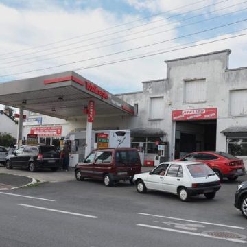 Le Gouvernement Planifie une Aide face à la Hausse du Prix des Carburants