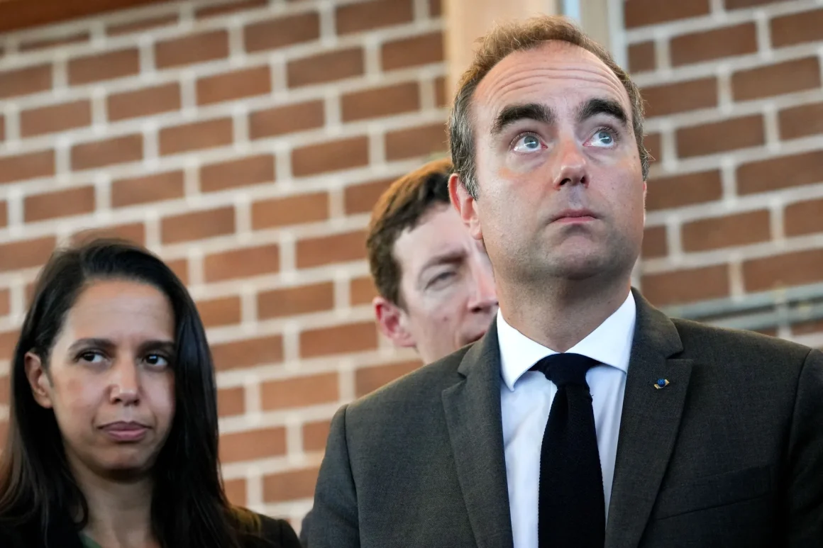 3c252b2d-0804-44fb-9625-4325d8699994 L’État français face à la crise sociale et économique
