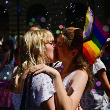 La Hongrie envisage de modifier sa législation sur les droits LGBT+
