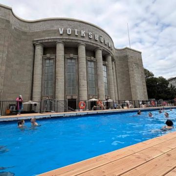 4307b02a-c0fd-43ee-bdea-03d8c3289d42 Quand une piscine devient politique à Berlin
