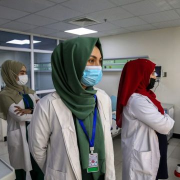Les étudiants afghans en médecine sommés de quitter le Pakistan