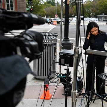 570e8c81-ec63-49bc-b14b-d28d191d75d8 Conflit entre Donald Trump et les médias : une plainte pour la liberté de la presse