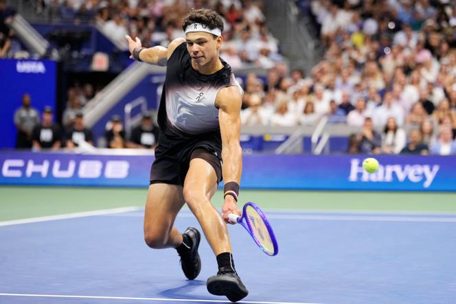 581b7003-326d-446c-9676-e84badfe1807 Shelton face à Zverev : Une finale palpitante à l’US Open