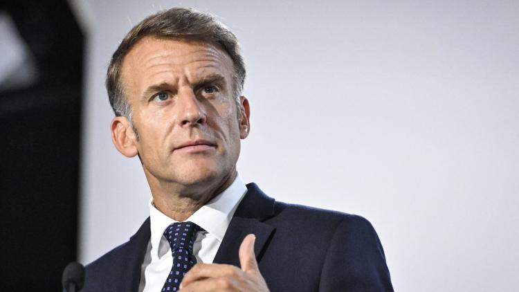 5908960b-8539-4b73-a25b-4334ff9cd33f Macron demande l’interdiction des réseaux sociaux pour les moins de 15 ans