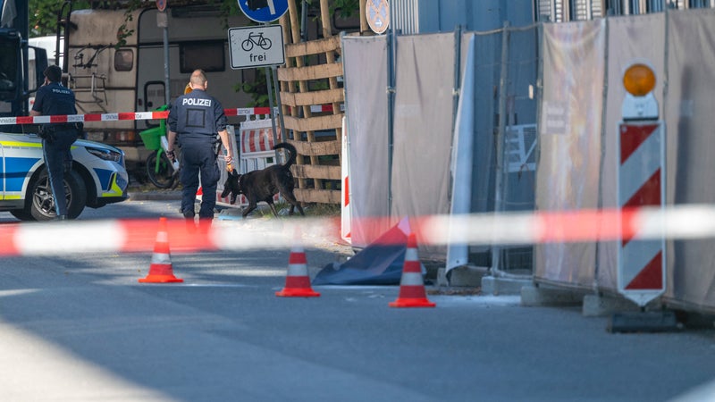 66808ebf-bdc4-4e67-bc75-fb091bc86073 Des engins incendiaires lancés à Munich : deux suspects interpellés