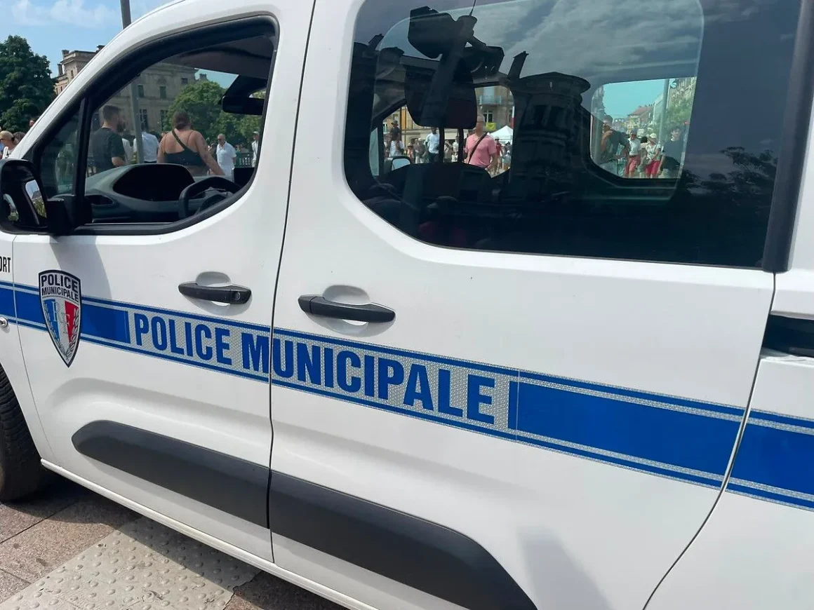 677ea9df-c783-49cd-84dc-b476a401a4a0 Enquête sur une agression à Carcassonne impliquant un policier