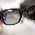 Les enquêtes s&rsquo;intensifient sur les lunettes connectées et les crimes numériques