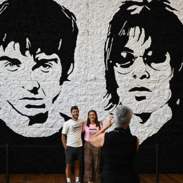 Rumeurs de Retour d&rsquo;Oasis : Les Frères Gallagher Semblent Relancer l&rsquo;Engouement